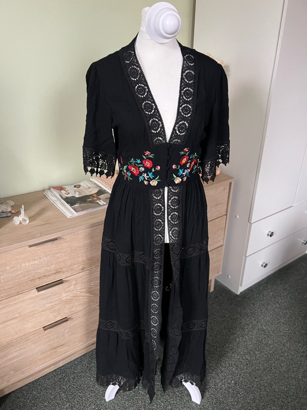 FOREVER21 Black Lace Trim Hem Flowy Embroidered Floral Corset Flowy Duster Dress - Picture 14 of 17